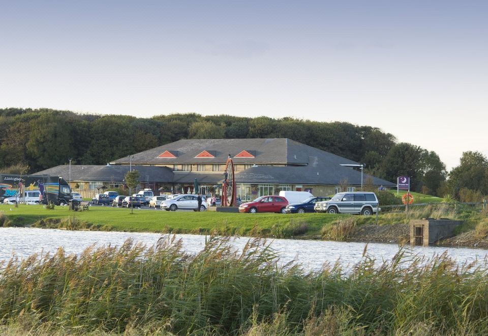 3. 프리미어 인 애..