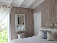 Beachfront paradise: Spectacular views, huge deck, central location, backup gen! Hotels in Elbow Cay