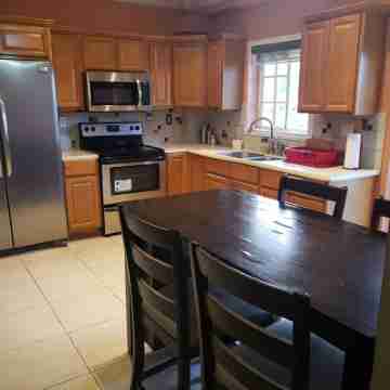 Spacious 2 Bedroom Kensington Cresent New Kgn Others