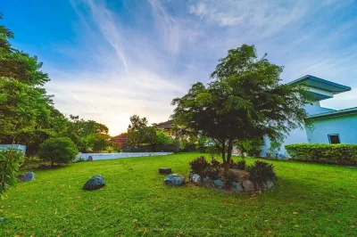 Nirvana Tobago Luxury Villa with Saltwater Pool & Ocean View Отели в г. 