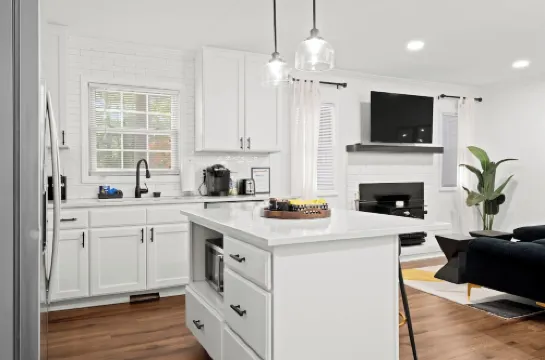 Ultimate Luxury 3 Bedroom In The Heart Of City