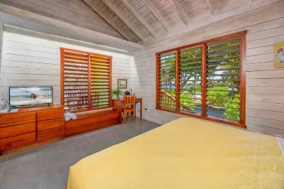 Villa Verde on at Paradise Point