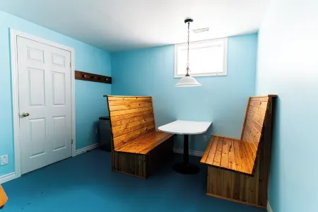 4 BR Beach Cottage: Hot Tub- Firepit-Table tennis