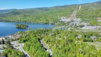 Enchanting condo overlooking Lac du Mont-Tremblant CITQ # 311589
