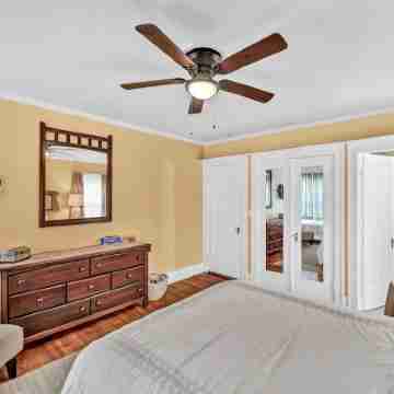 Beautiful North Buffalo Apartment Rooms