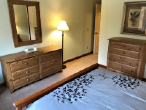 Mount Snow Timber Creek Townhouse with Pool and Ski Shuttle