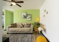 Family-friendly apartment within 20 minutes from Juan Santamaría Airport.