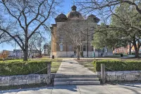 Stylish San Marcos Apt in the Heart of Dwtn! - spa