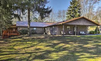 Near Mines and Meadows Spacious Home with Game Room