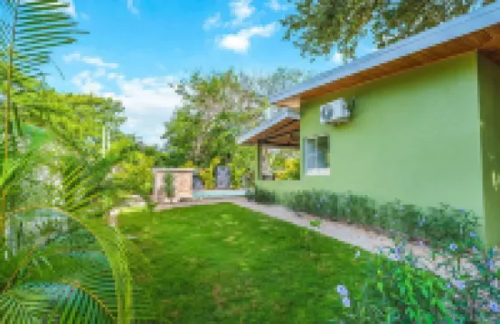 3BR Beach House w/ Pool - Las Palmitas