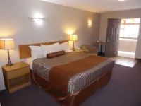 Avalon Inn Hotels in Osoyoos