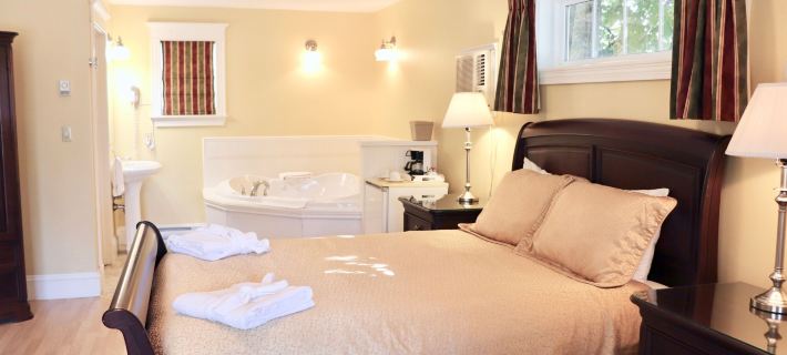 Shining Waters Country Inn Hoteles en Condado de Queens