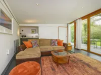 3 Newhall Green