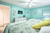 St. Augustine Beach Condo w/ Patio & Pool Access! - Wifi