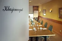 Hotel Restaurant in Den Hoof Các khách sạn ở Bemelen