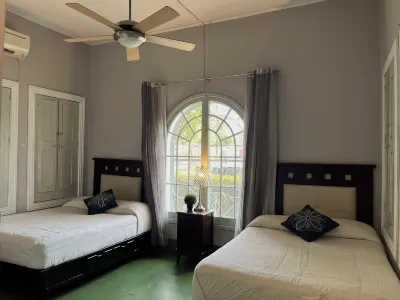 Suites Casa Blanca