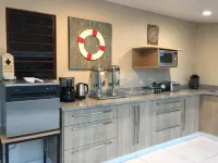 더 파이어 비치 인 & 스위츠