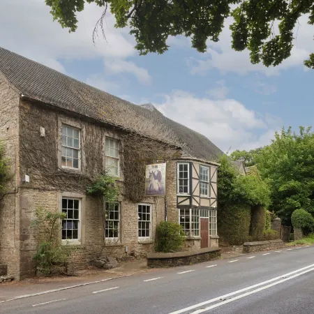 Hunters Hall Inn by Greene King Inns