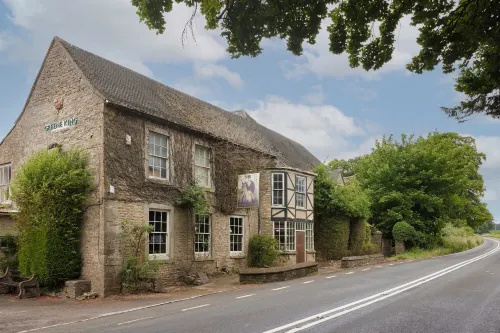 Hunters Hall Inn by Greene King Inns