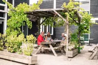 Stayokay Hostel Dordrecht - Nationaal Park de Biesbosch Hotels in 