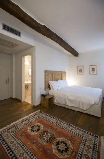 瓦雷澤藝術酒店