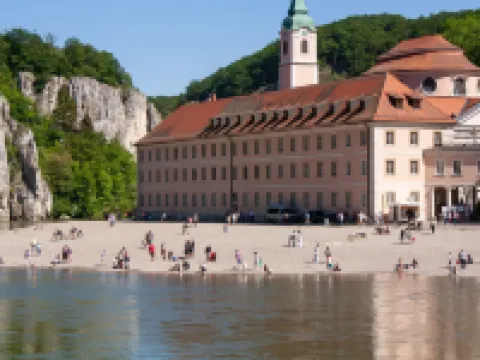 เกสเทอเฮาส์ เซนต์ จอร์จ โรงแรมในKelheim