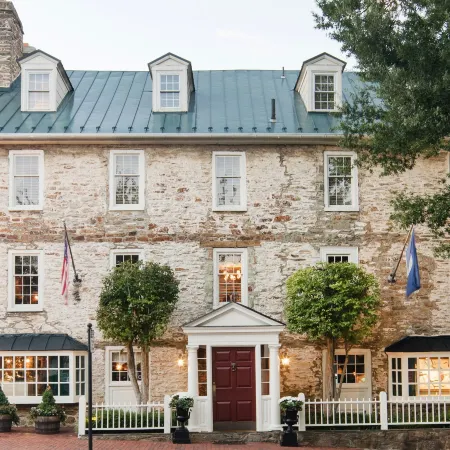 The Red Fox Inn & Tavern