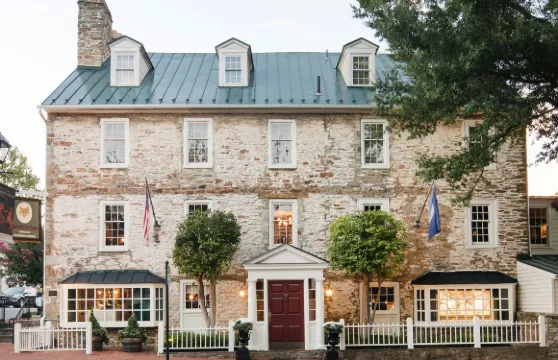 紅狐旅館及酒館