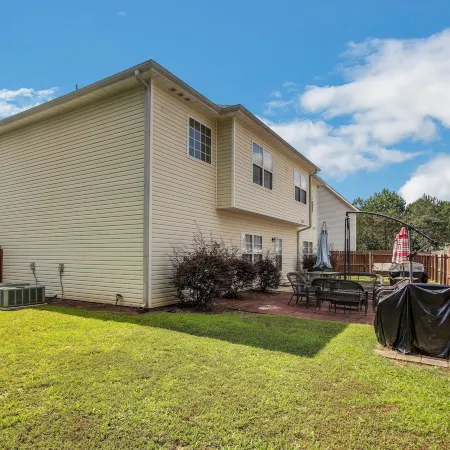Atlanta Retreat W/ 2-Car Garage, Fenced Yard 6 Bedroom Home by Redawning