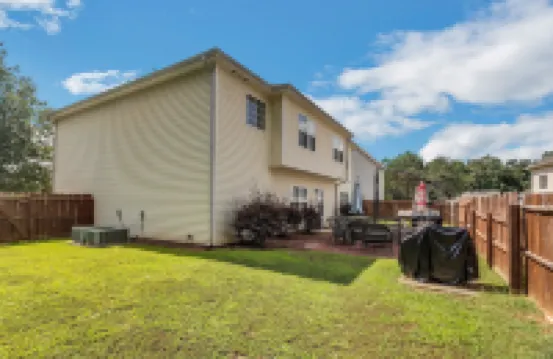 Atlanta Retreat W/ 2-Car Garage, Fenced Yard 6 Bedroom Home by Redawning