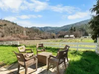 Indian Creek Lodge Hotels in Trinity County