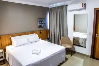 Ellus Hotel