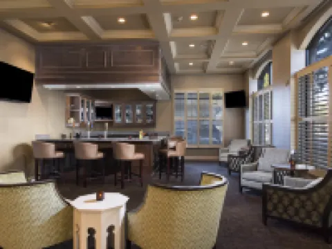 ฮอลิเดย์ อินน์ ซาวานนาห์ ฮิสทอริก ดิสทริกต์ บาย IHG โรงแรมในซาวานนาห์