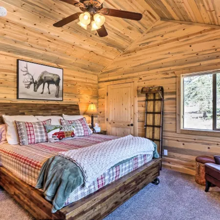 Jefferson Cabin w/ Fire Pit: Near Hiking Trails!