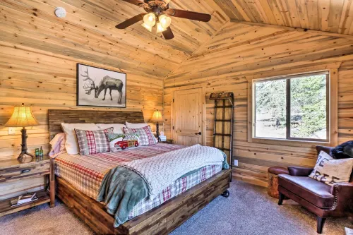 Jefferson Cabin w/ Fire Pit: Near Hiking Trails! - 3-Star
