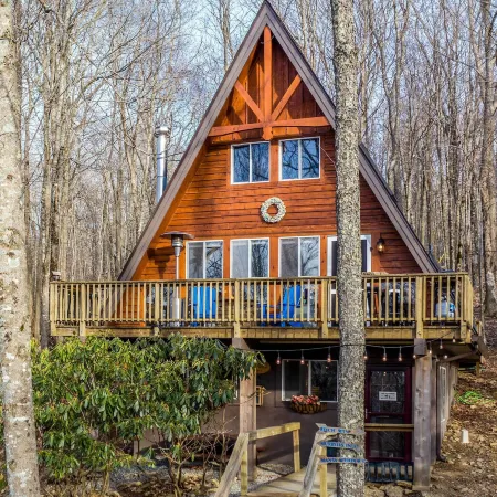 1 Mi to Beech Mtn! Family Retreat with Hot Tub
