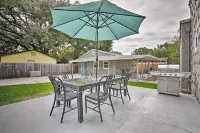 Walk to Dtwn: Winter Garden Home w/ Patio - WiFi