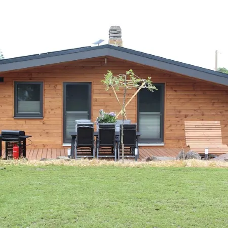Quietly located modern vacation accommodation with a view of the Edersee National Park