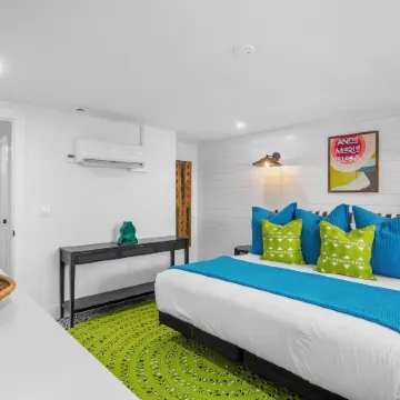 Captain’s Quarters at Anna Maria Island Inn Отели рядом с достопримечательностью «Пляж Кортес-Бич»