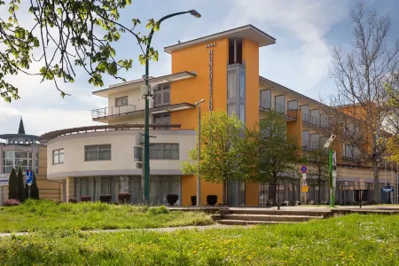 Hunguest Hotel Aqua Sol Отели в г. Хайдусобослоский яраш