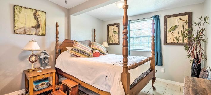 2 Mi to Beach: Canal-Front Home in Hudson! Hotéis em Hudson