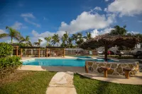 Hotel & Beach Club Ojo de Agua - piscina