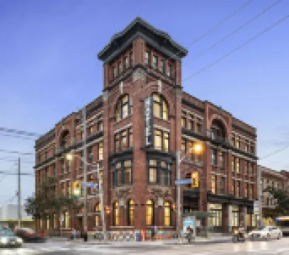 Gladstone House Hotels near Lamport Stadium