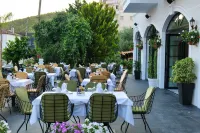 Chimaera Hotel - breakfast