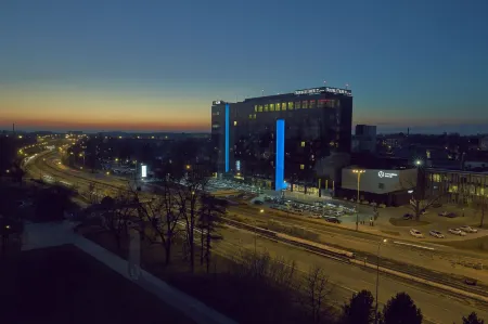 DoubleTree by Hilton Lodz Отели в г. Лодзь