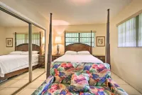 Home w/ Pool in Upscale Pinecrest Village - Country Houses