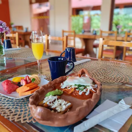 Camino Mexicano Hotel & Resort