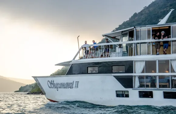 什亞幔茲船屋酒店