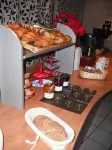 Séjours & Affaires Tours Léonard de Vinci - 朝食
