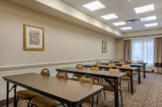 Comfort Inn & Suites Airport Hotels in Fort Myers